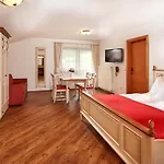 داخشتاينبليك الفندقية 4*