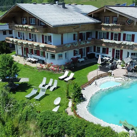 アパートホテル Dachsteinblick 4*